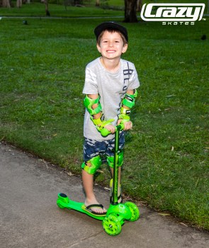 CRAZY Skates JOEY GLO Scooter!